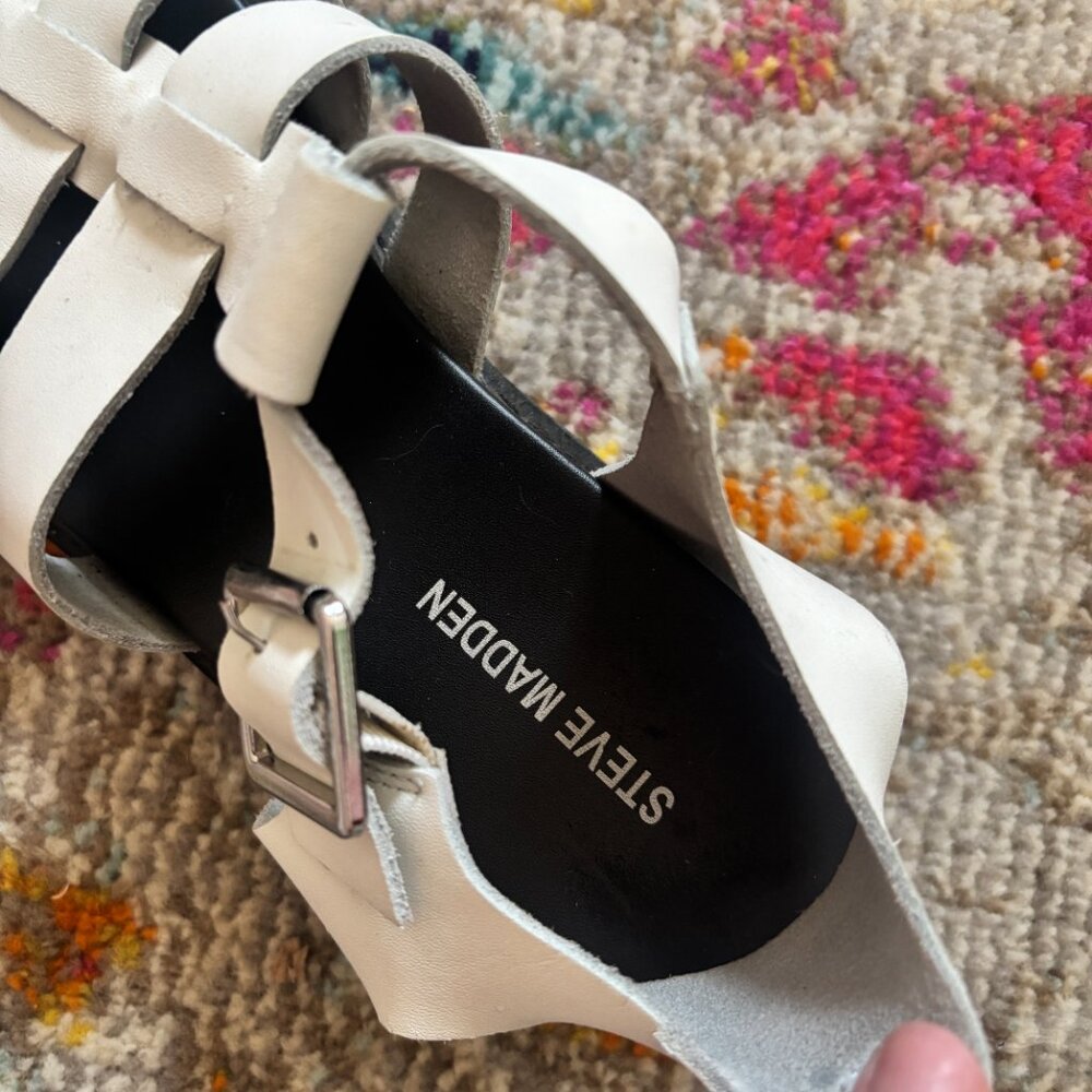 Steve Madden • white fisherman sandals - Picture 3 of 9